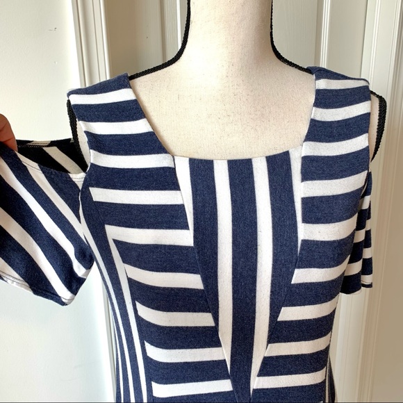 VIOLET WEEKEND Soft Striped Cold Shoulder Dress—M - Picture 2 of 12